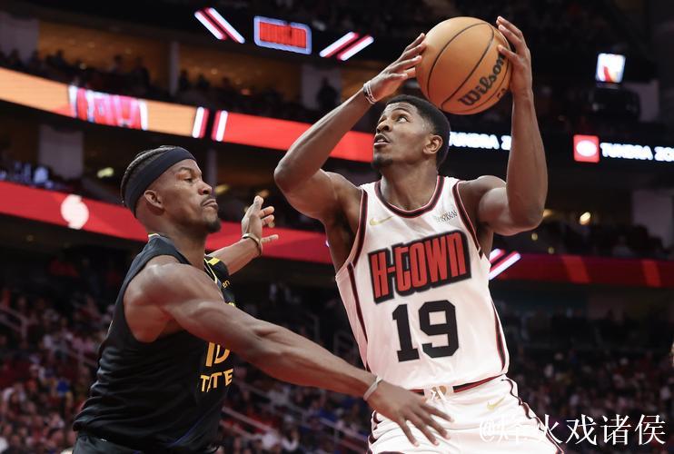 火箭蓄势待发！官媒曝光球员赛前训练照：决战时刻已到